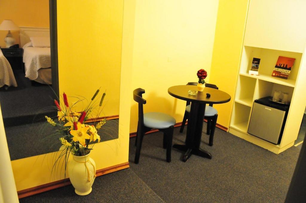 Hotel Urbano Carmelo Rum bild